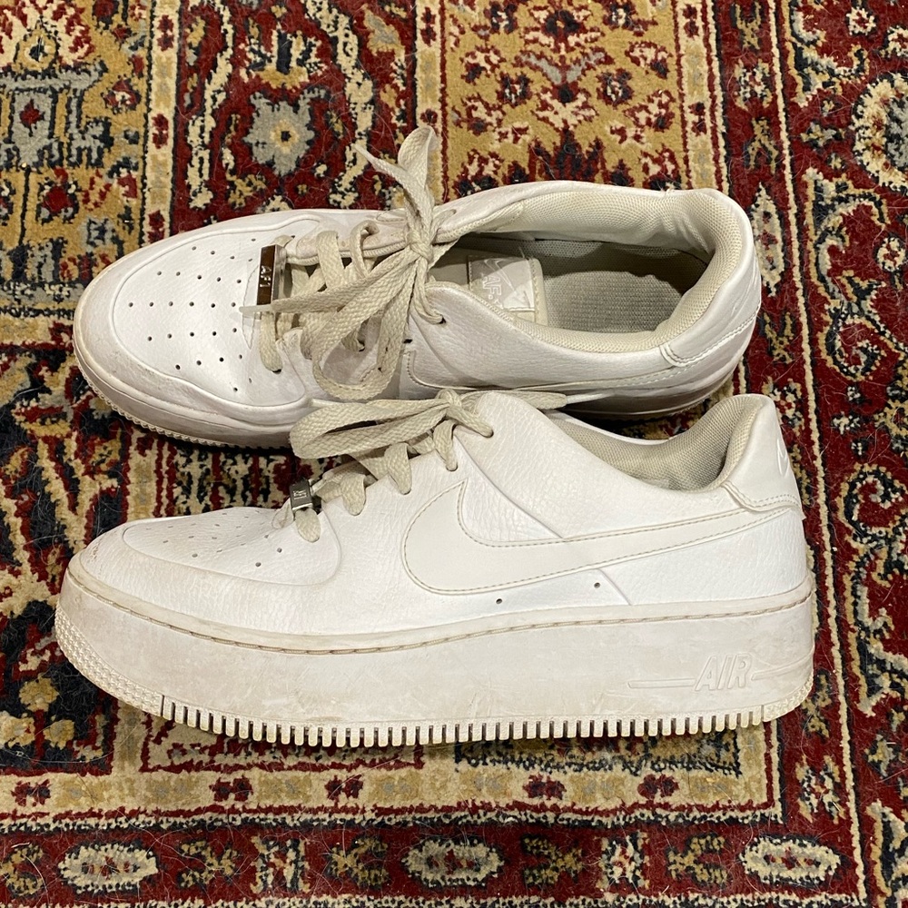 Platform Air Force 1s - NIKE